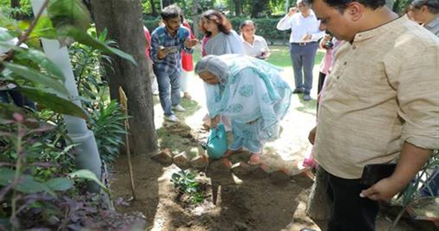 Ministry of Textiles Organises Swachhta and Cleanliness Activities on Gandhi Jayanti under Special Campaign 6