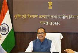 Centre fully vigilant in farmers’ interests: Union Agriculture Minister Shri Shivraj Singh Chouhan reviews Kharif preparedness