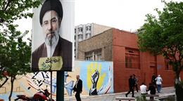 USIran-War-Strategy-  US Moves to Encircle Iran in Hormuz Amid Deal Push; Tehran Says ‘We’ll See’