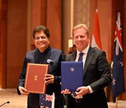 Union Minister of Commerce and Industry Shri Piyush Goyal and New Zealand’s Minister for Trade and Investment Hon. Todd McClay sign the landmark India–New Zealand Free Trade Agreement