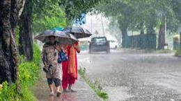 Weather Alert: Rain, Hail & Sudden Temperature Drop to Shake Up May