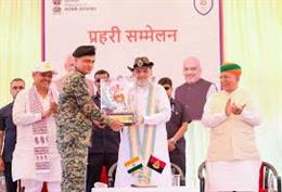 Union Home Minister and Minister of Cooperation Shri Amit Shah interacts with BSF personnel & e-inaugurates Women’s Barracks at Sanchu Post in Bikaner, Rajasthan 