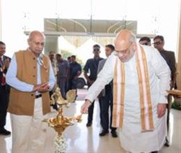 Union Home Minister and Minister of Cooperation Shri Amit Shah today visited the campus of JGMM Medical College and KLE Hospital and Medical Research Centre in Hubballi, Karnataka