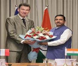 Union Education Minister holds bilateral meeting with French Minister for Higher Education in New Delhi